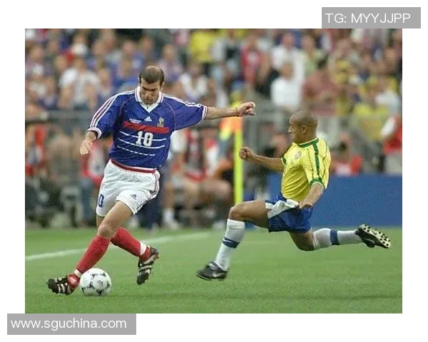 天下足球十大经典瞬间回顾球迷心中永恒的传奇时刻